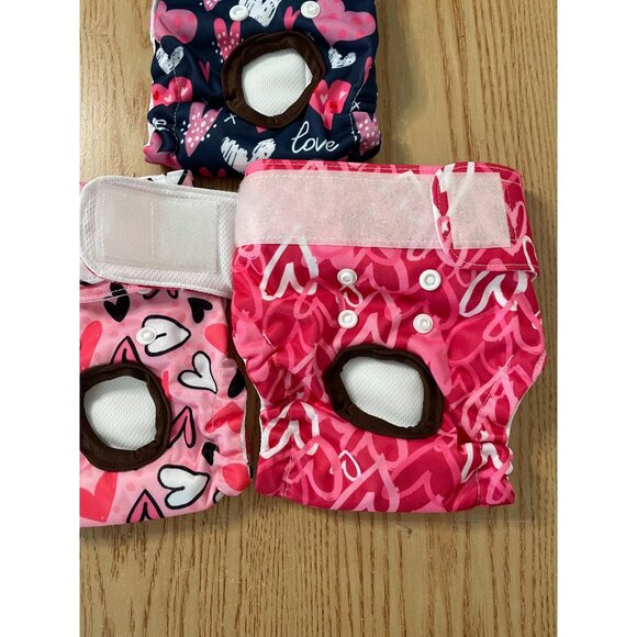 New Bundle of 3 Cute bone Girlie Doggie 🐶 Hearts 💕 Print Diapers size Small - Picture 2 of 6
